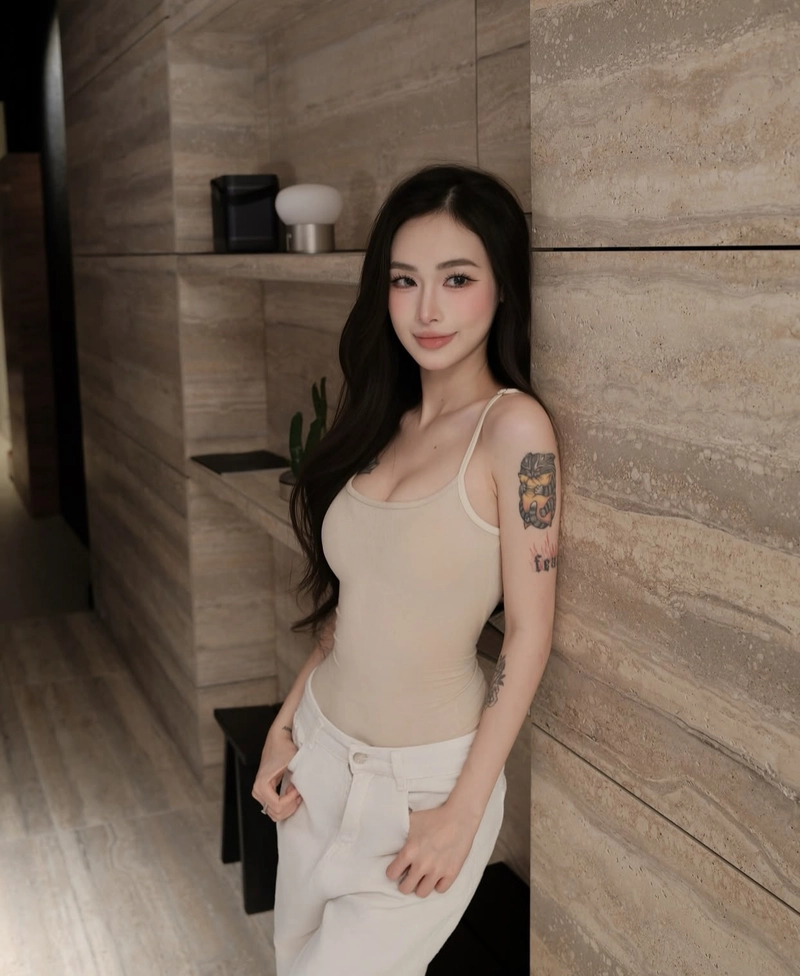 All black outfit girl hot dp sleek bold vibe