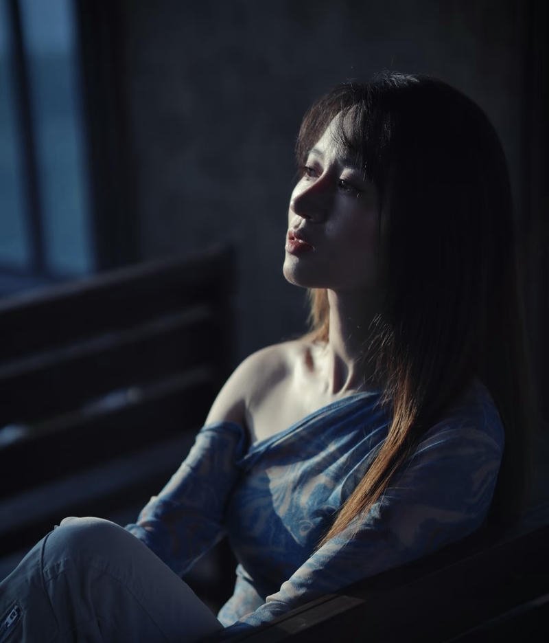 Alone corner sad girl dp pic quiet dark aesthetic