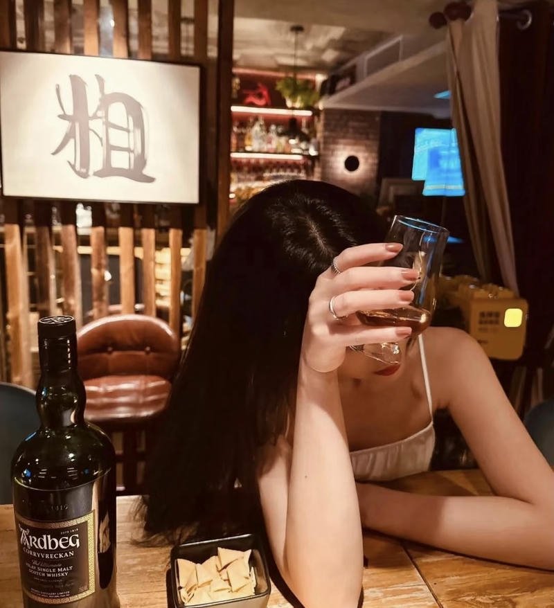 Alone in dark sad girl dp pic deep sad mood