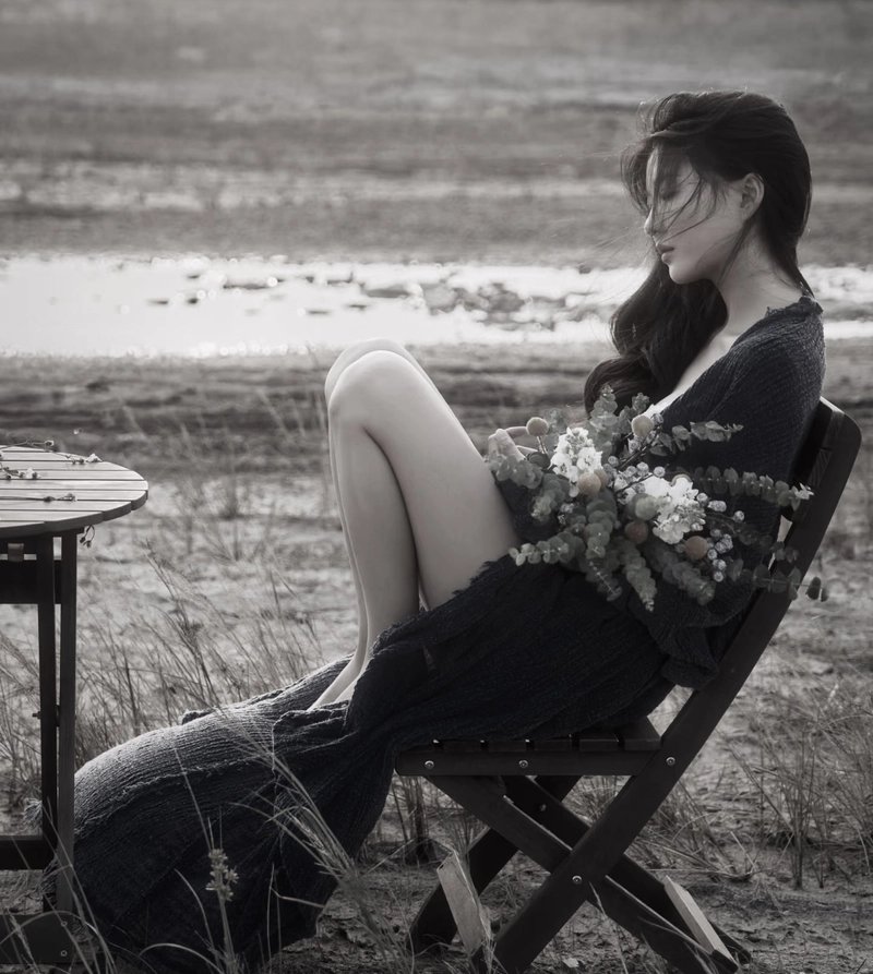 Alone night dp alone sad girl cold lonely mood