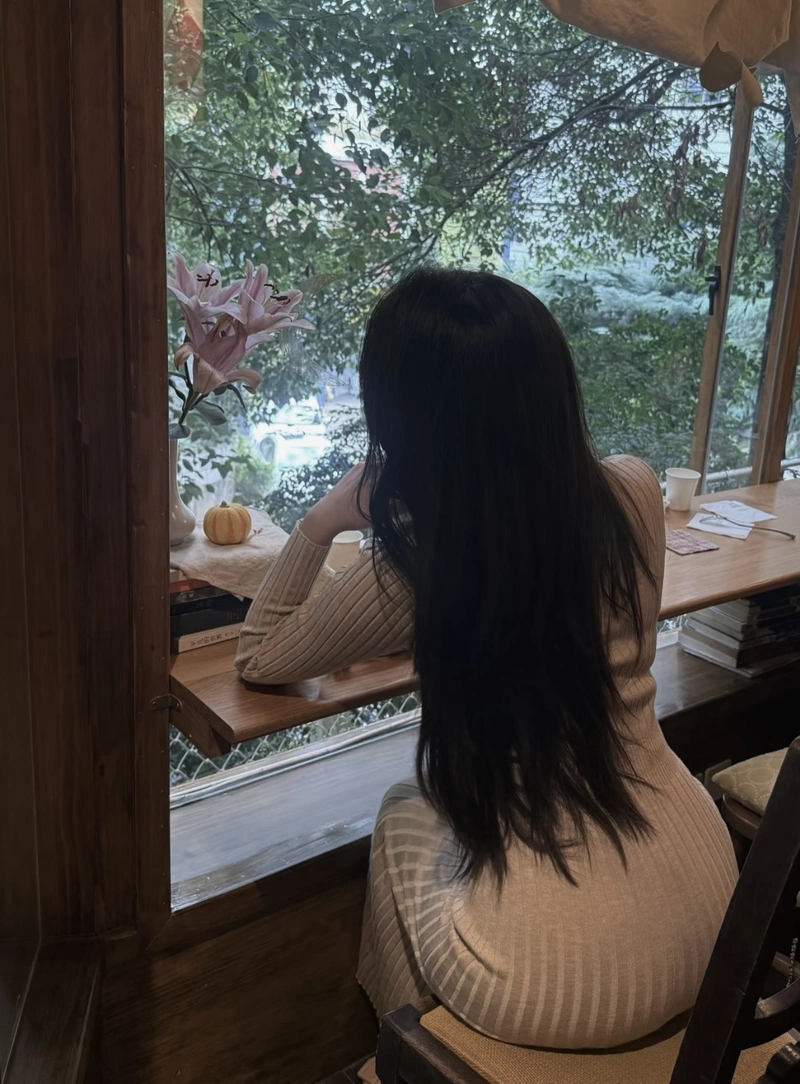 Alone window look alone girl images for whatsapp dp