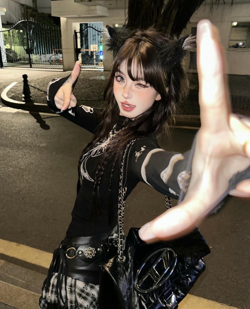 Attitude girl dp for whatsapp confident pose stylish energy