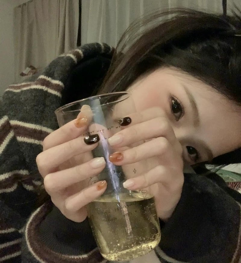 Book cover hidden face dp for girls cozy calm vibe