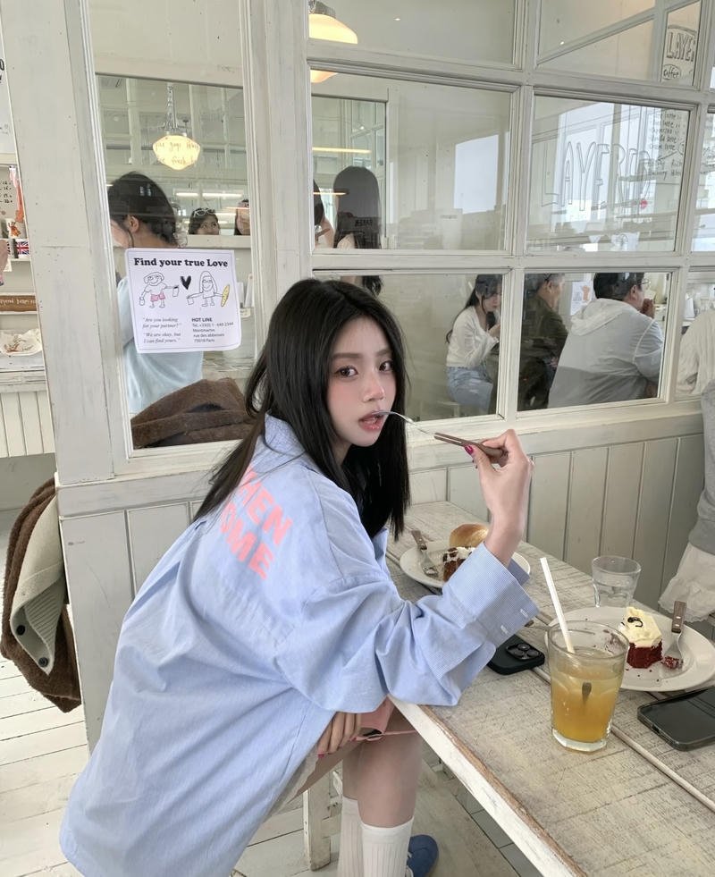 Bright aura cheerful glowing energy instagram girls dp