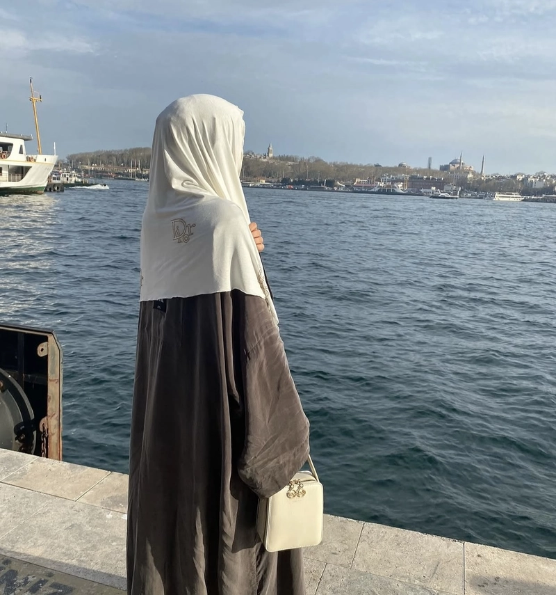 Calm elegance dp for islamic girl peaceful aesthetic feel