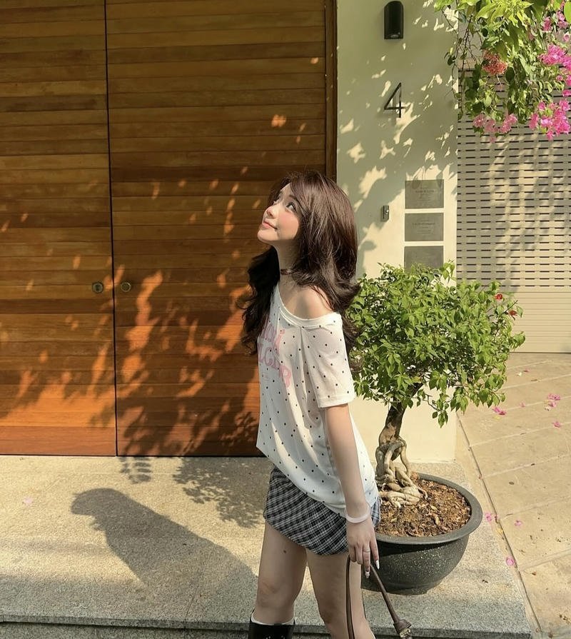 Calm mood dp pics for girls gentle relaxed feel