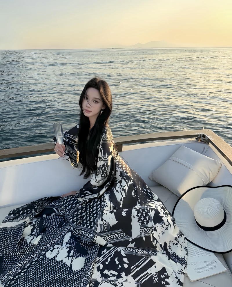 Charming girl for dp pic lovely soft smile