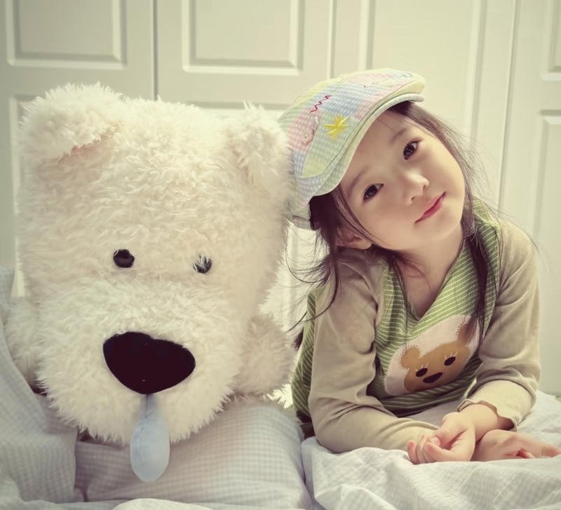 Charming smile girl baby dp lovely vibe