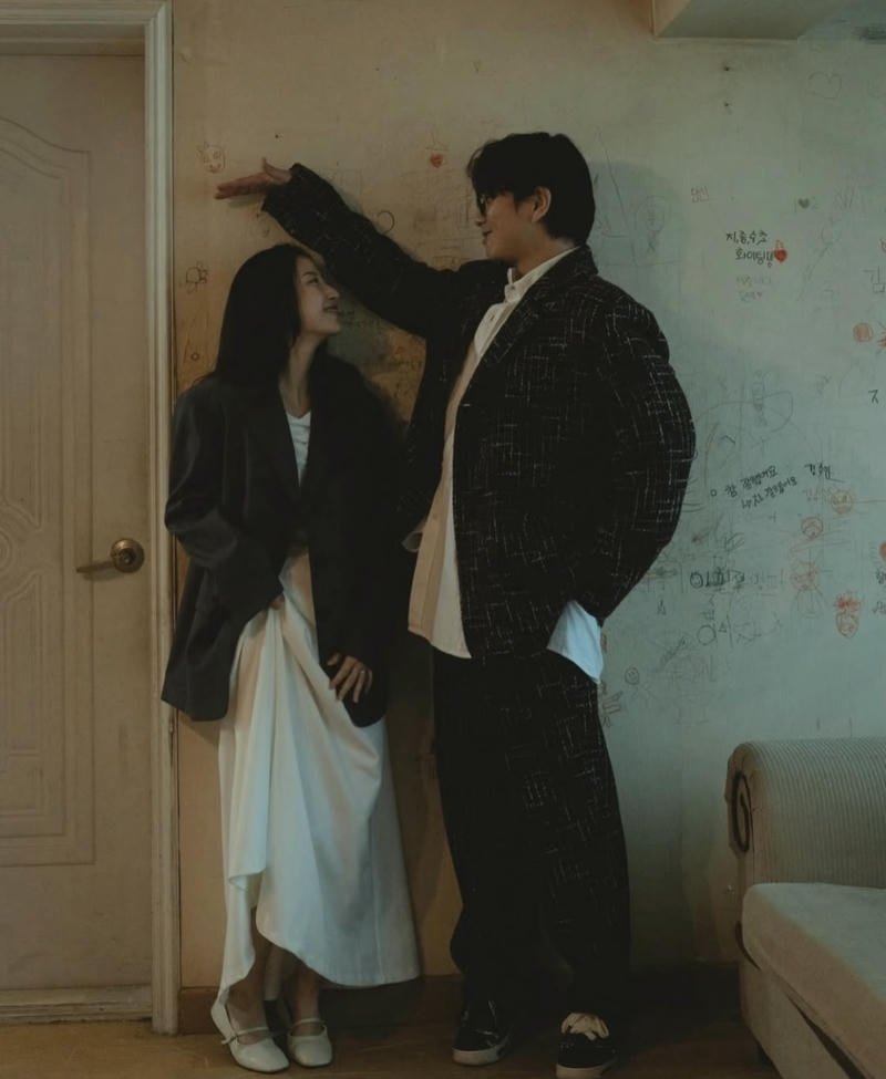 Chill boy and girl dp relaxed cozy couple energy