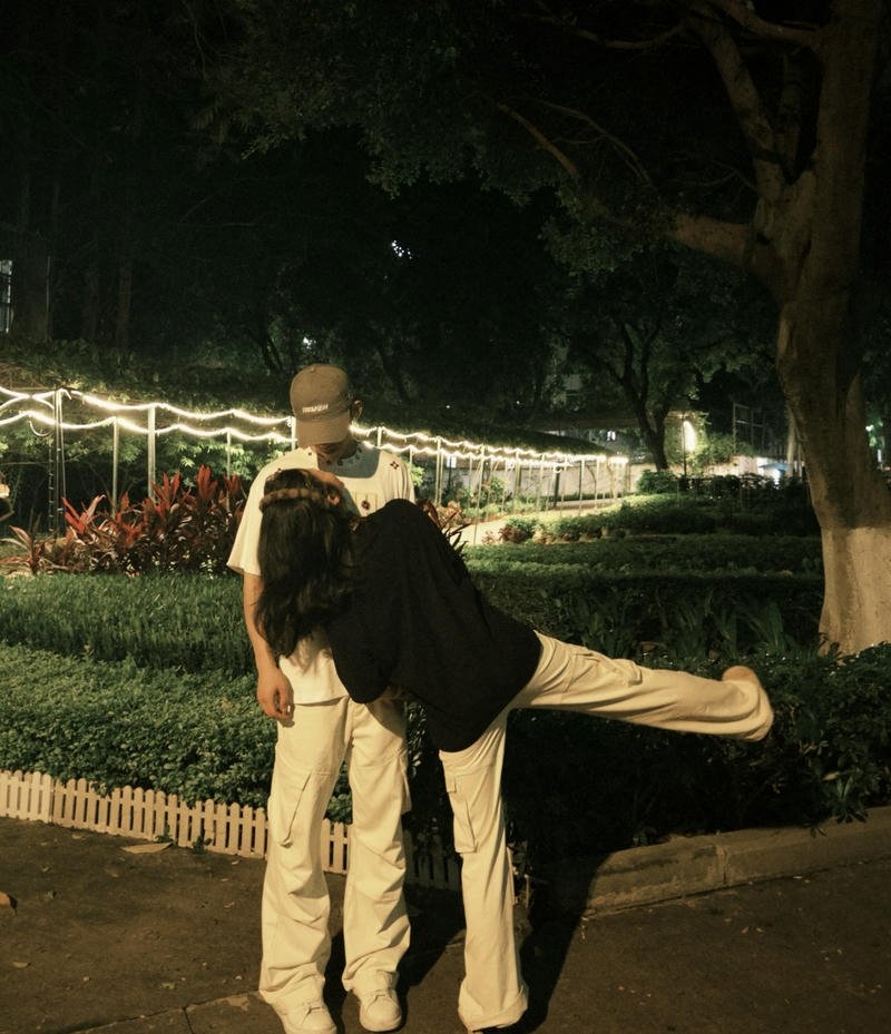 Cool boy and girl dp stylish duo urban vibe