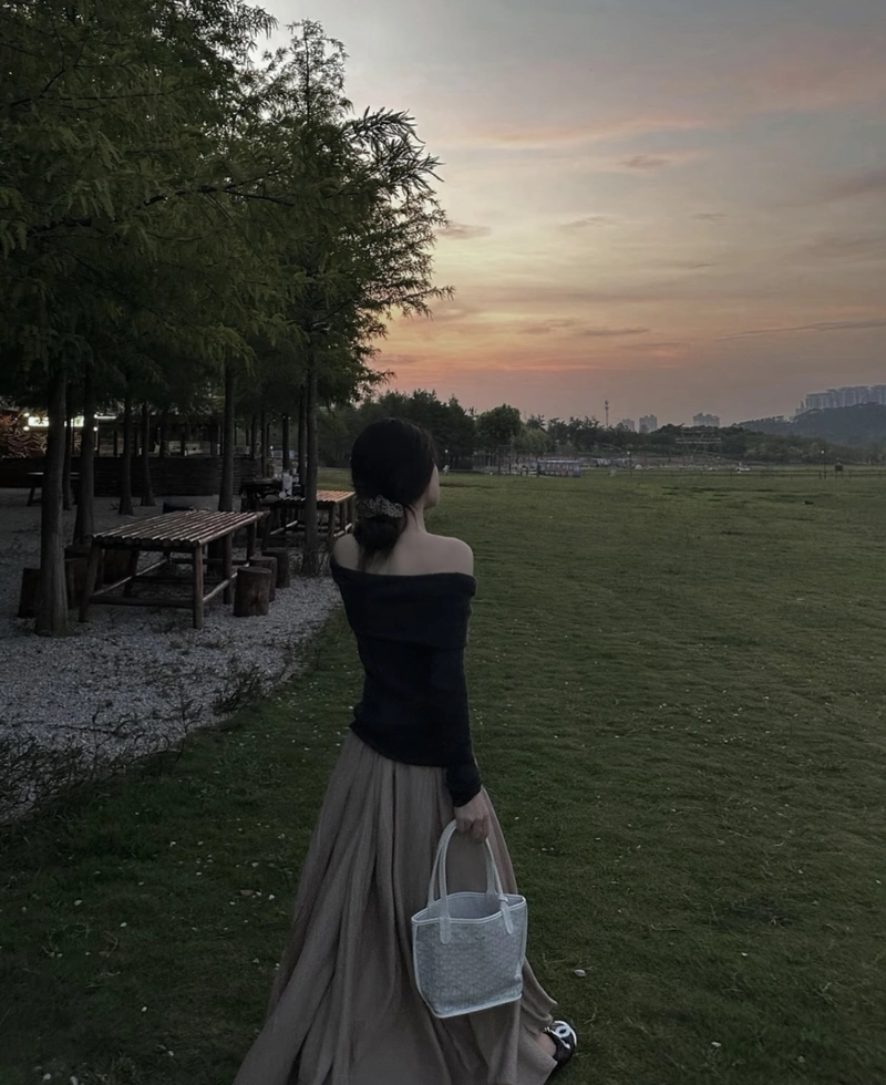 Cool dark style alone girl images for whatsapp dp