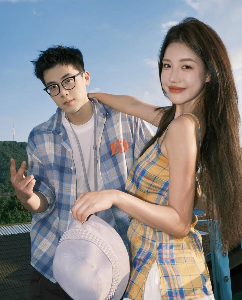 Cool vibe boy and girl dp relaxed attitude couple