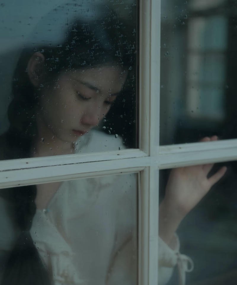 Crying eyes sad girl dp pic painful soft aesthetic