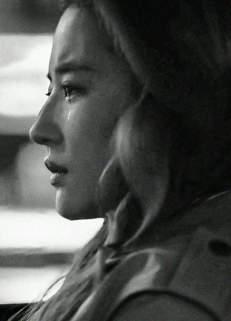 Crying face sad girl dp pic soft sorrow vibe