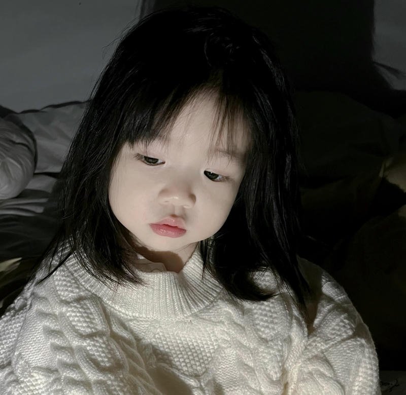 Cute crying sad baby girl dp heart melting look