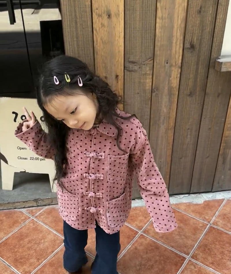 Cute moment cute baby girl pic dp natural smile