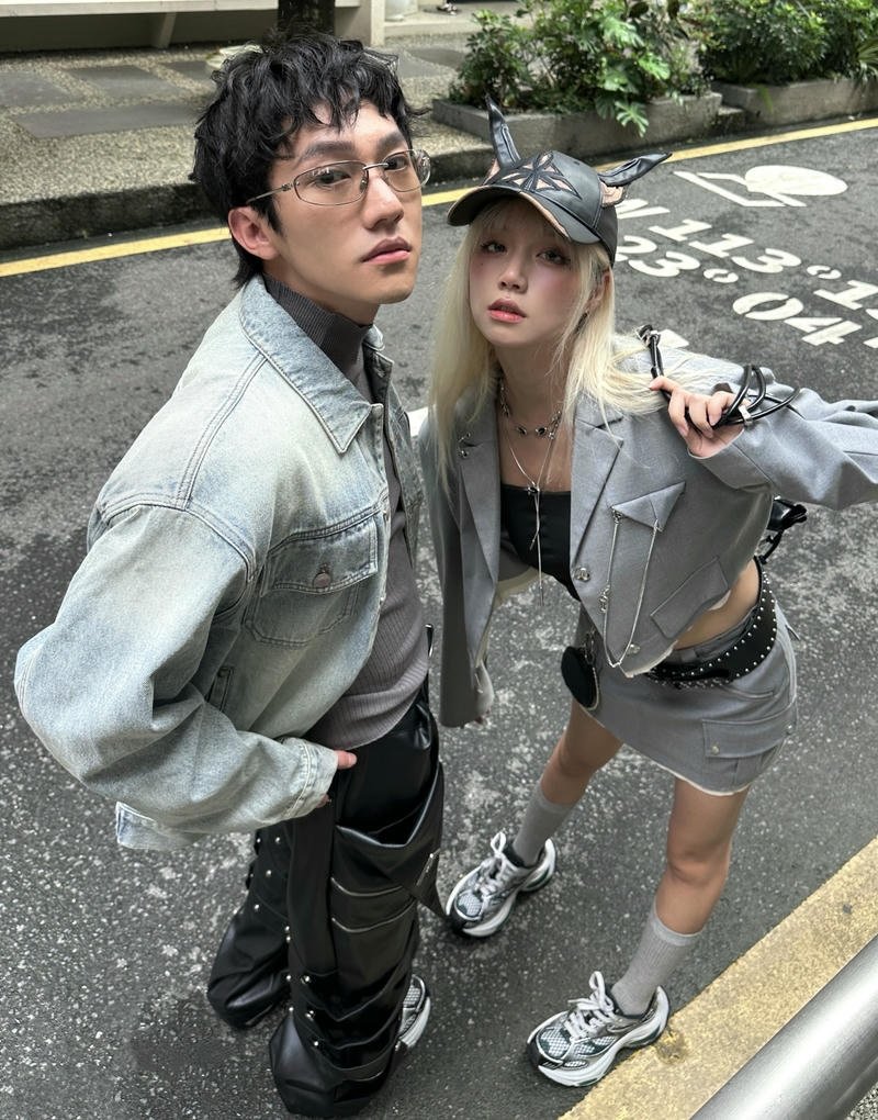 Cute vibe boy and girl dp playful sweet mood