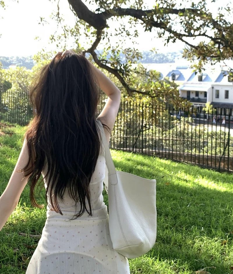 Dark aesthetic dp pics for girls mysterious vibe