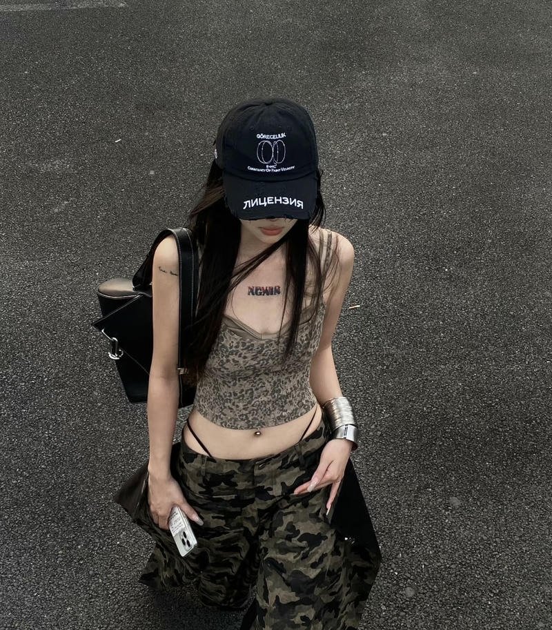 Dark aesthetic stylish cool dp for girls edgy mood