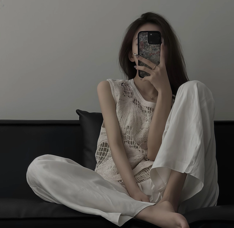 Dark corner sad alone girl dp silent mood