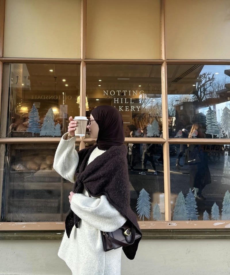 Elegant muslim girls WhatsApp dp classy girl vibe