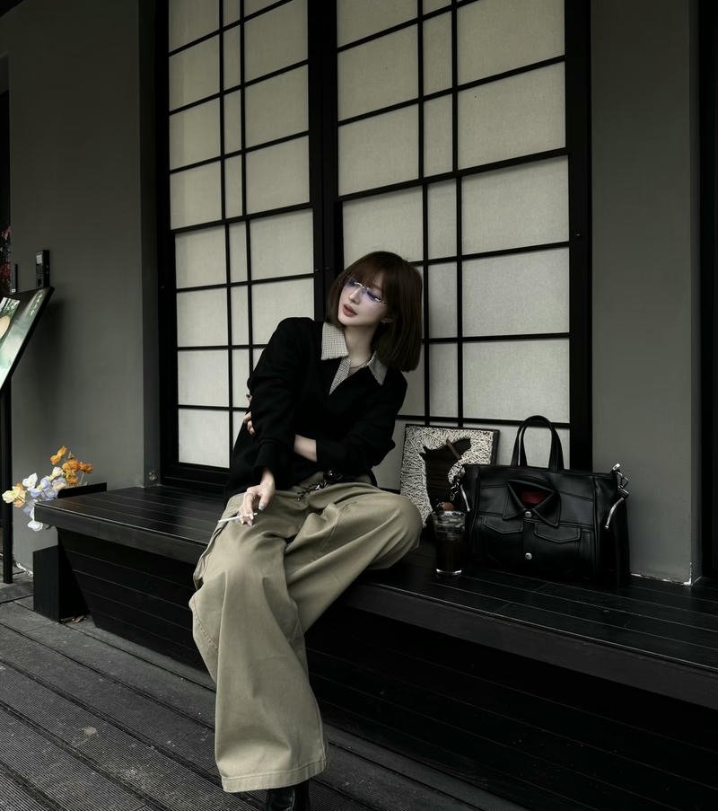 Elegant new dp for girls classy portrait mood