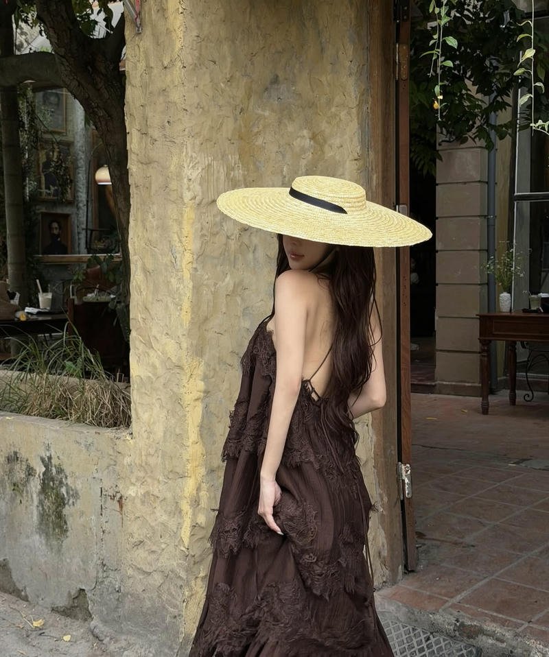 Elegant pose dp pics for girls classy aesthetic look