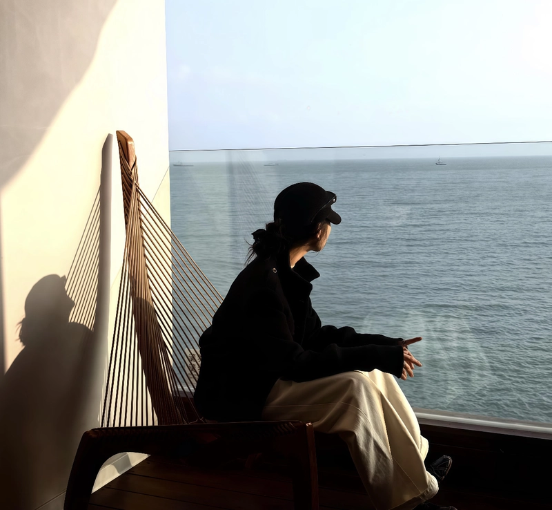 Faded smile alone sad girl dp hidden pain vibe