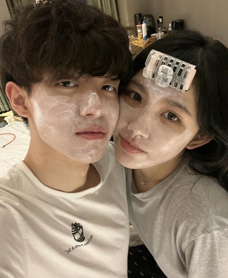 Flirty boy and girl dp playful cute relationship