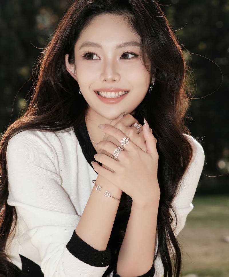 Fresh morning light clear girls dp hd portrait