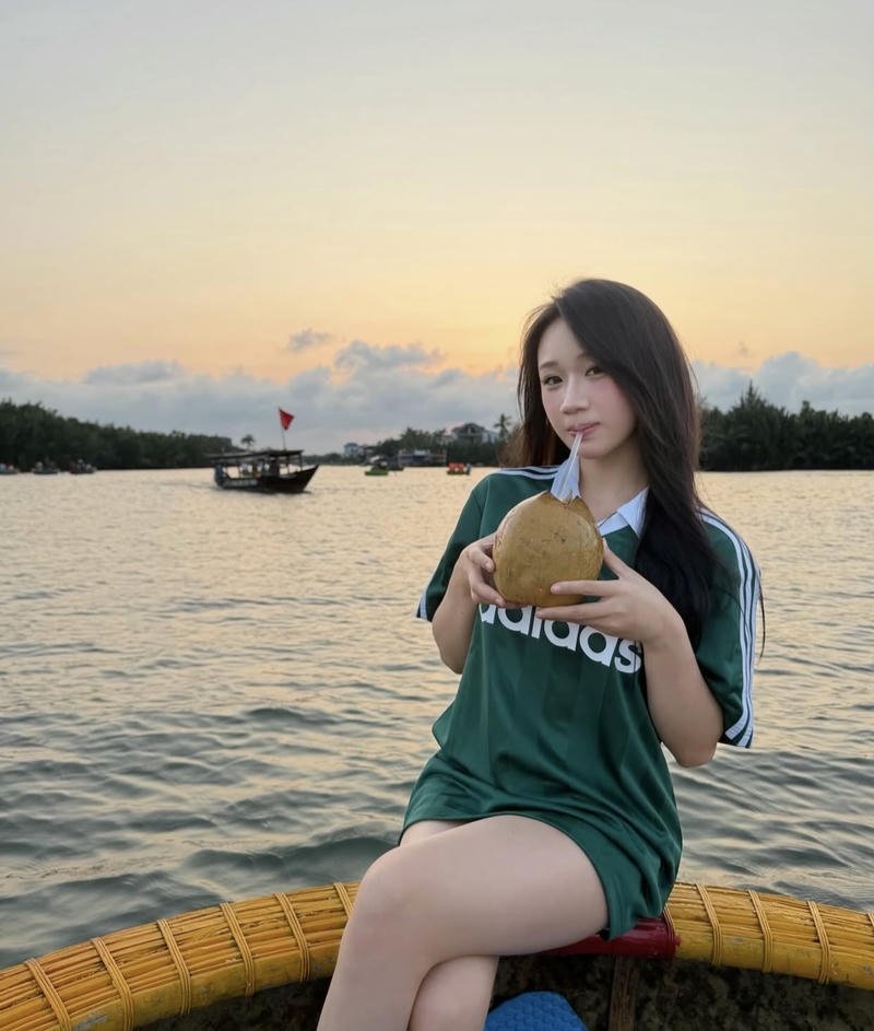 HD portrait stylish dp for girls sharp detail