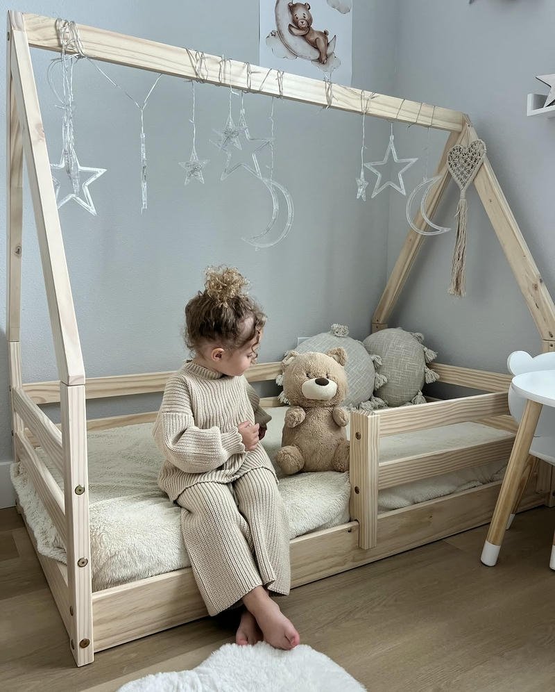 Happy baby cute baby girl pic dp bright joyful look