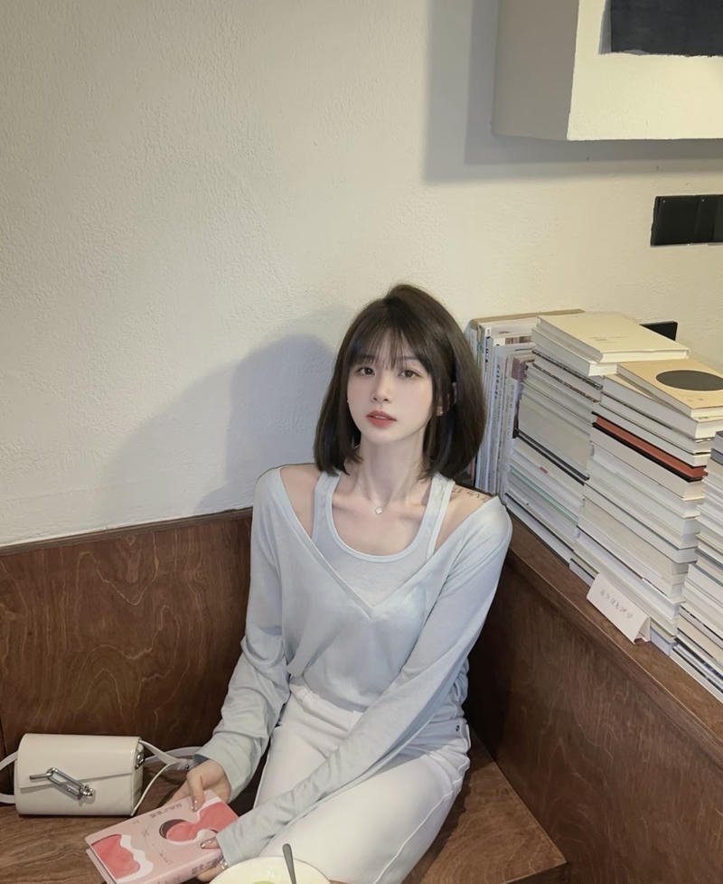 Happy girl for dp pic cheerful sunny vibe