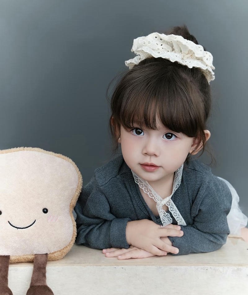 Happy little girl baby dp cheerful energy