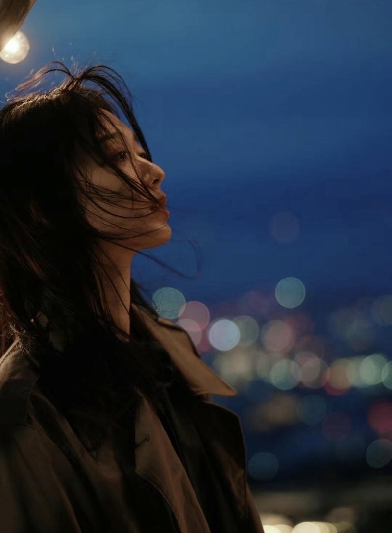 Hidden tears sad girl dp pic soft broken vibe