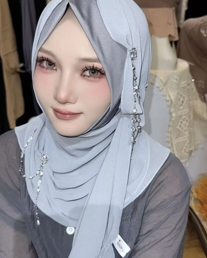 Islamic girls DP with elegant and modest style