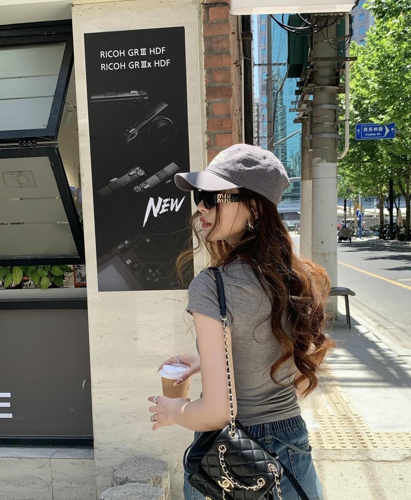 Leaf cover hidden face dp for girls nature soft vibe