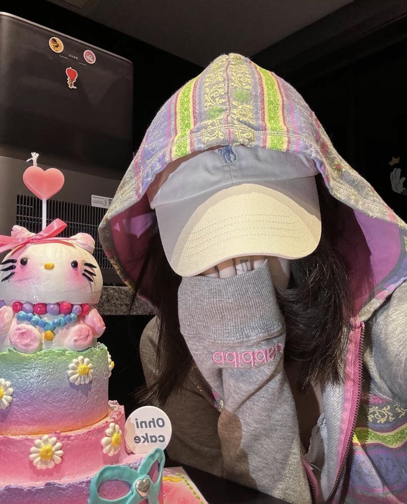 Light flare hidden face dp for girls glowing aesthetic