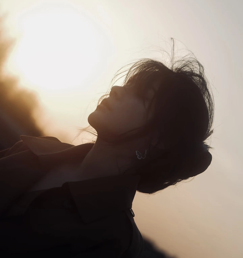 Lonely vibe dp alone sad girl dark aesthetic mood