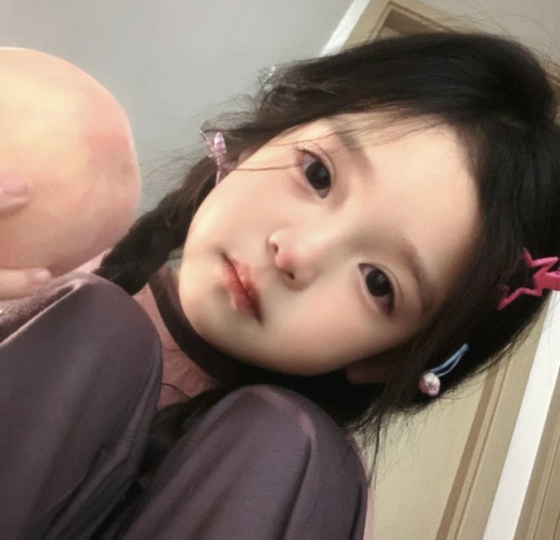 Lost feeling sad baby girl dp lonely soft aura