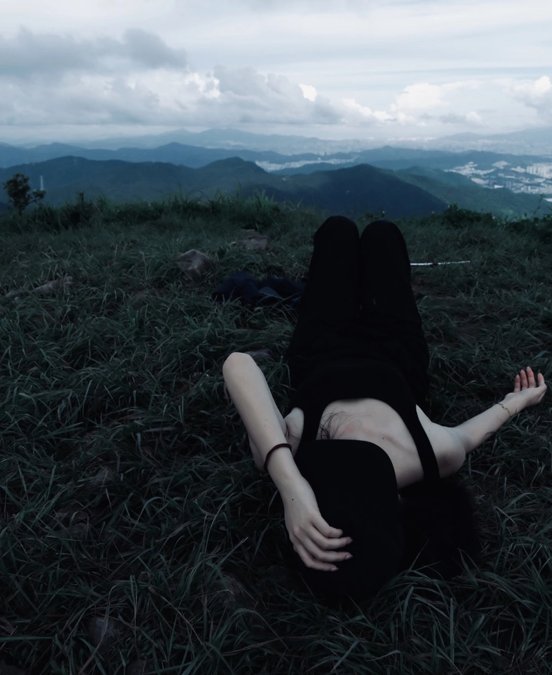 Lost girl sad alone girl dp empty feeling vibe