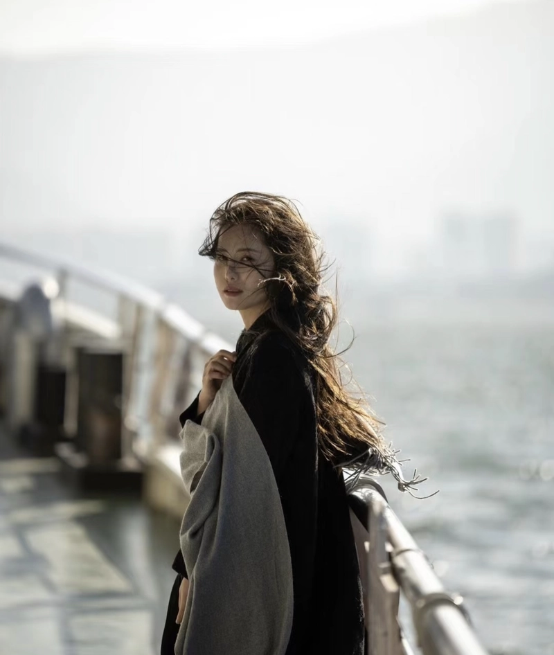 Lost thoughts alone sad girl dp deep emotional feel