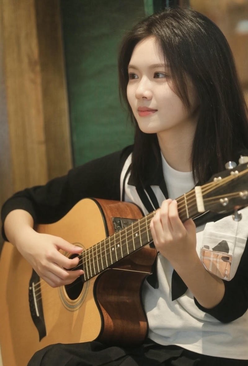 Minimal style girl with guitar dp clean soft aesthetic