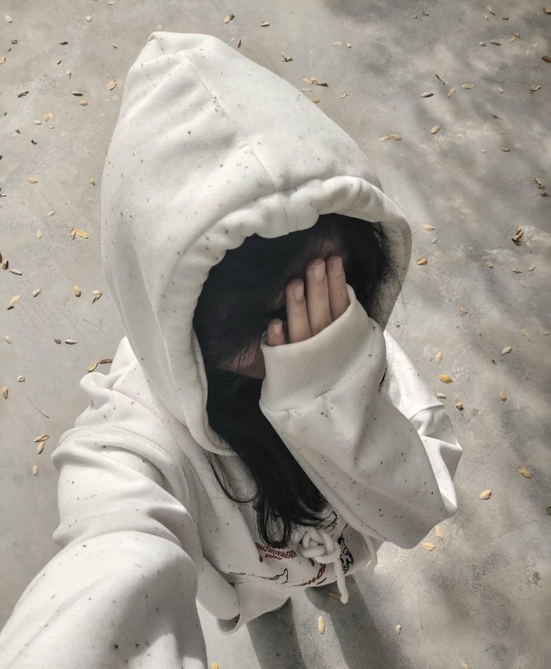 Mirror pose hidden face dp for girls trendy aesthetic look