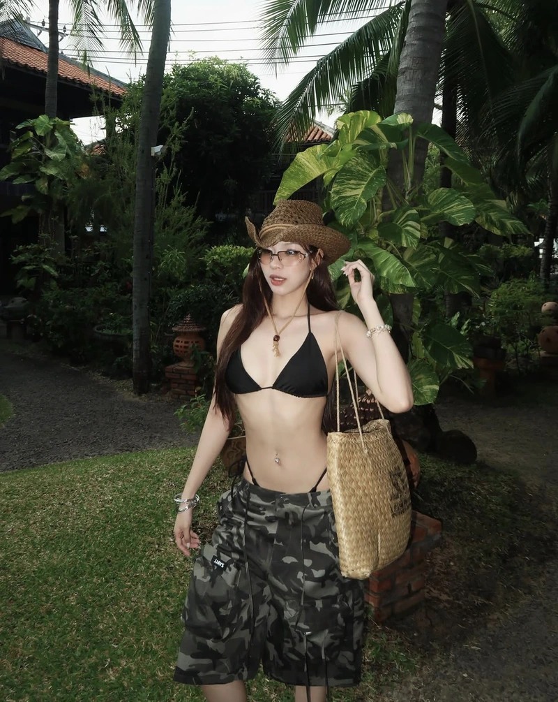 Modern glam girl hot dp trendy confident energy