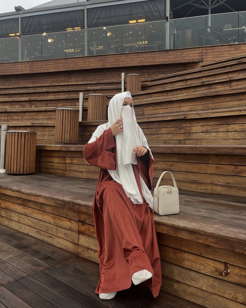 Modest fashion dp for islamic girl stylish calm look