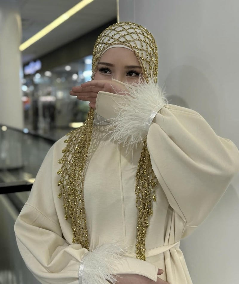 Muslim girls WhatsApp dp confident modest girl vibe