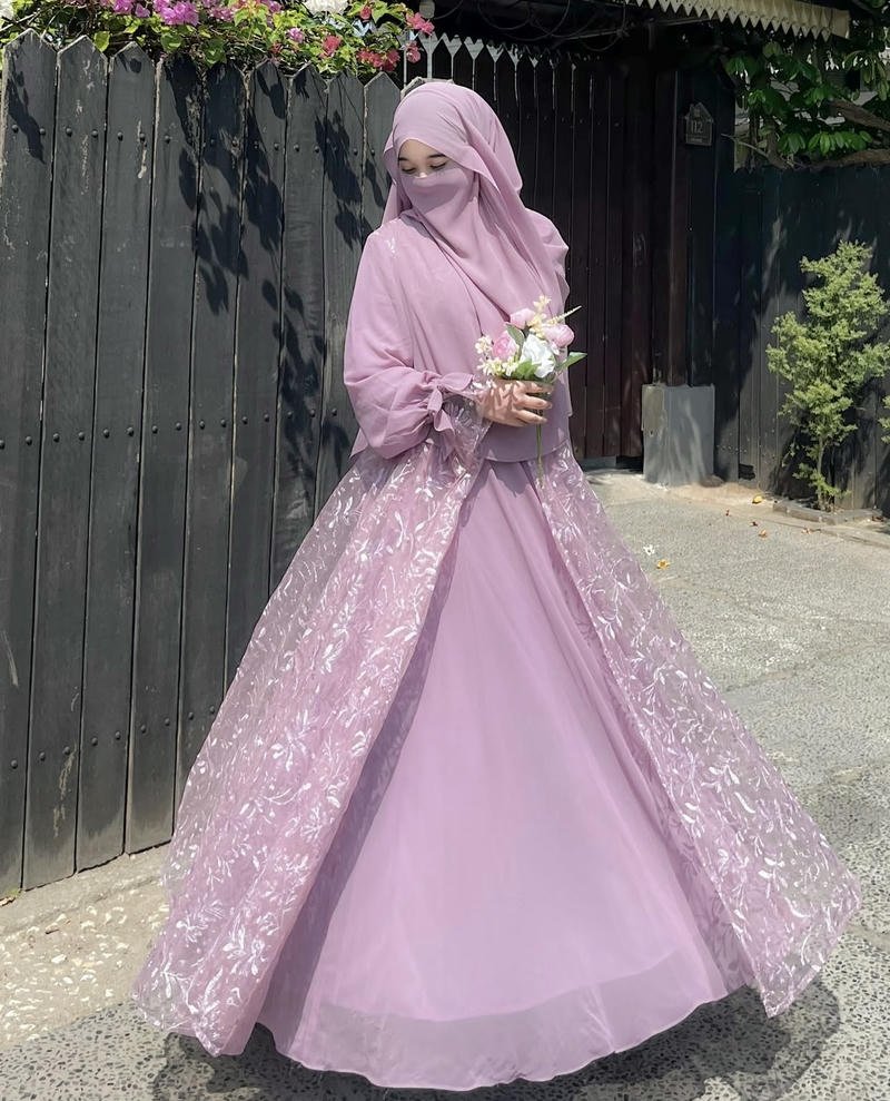 Muslim girls WhatsApp dp graceful look elegant charm