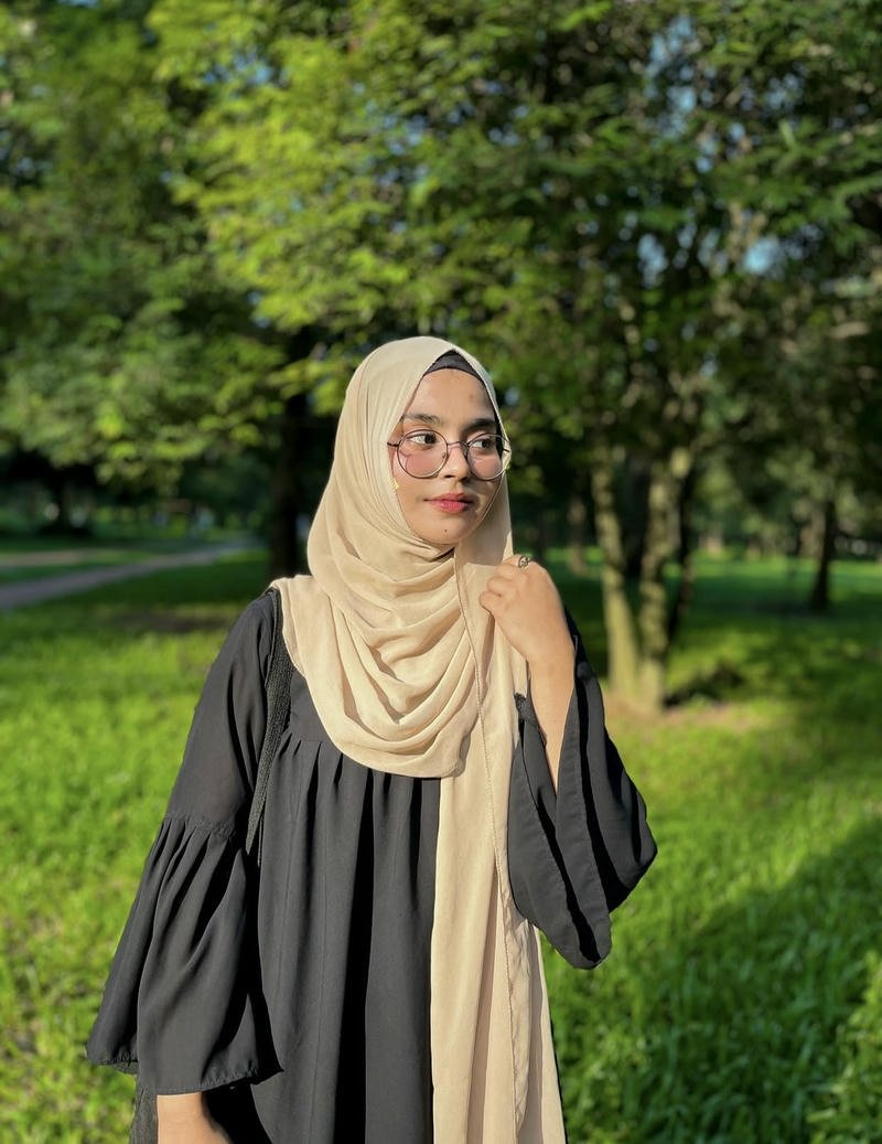 Muslim girls WhatsApp dp modern hijab fashion style