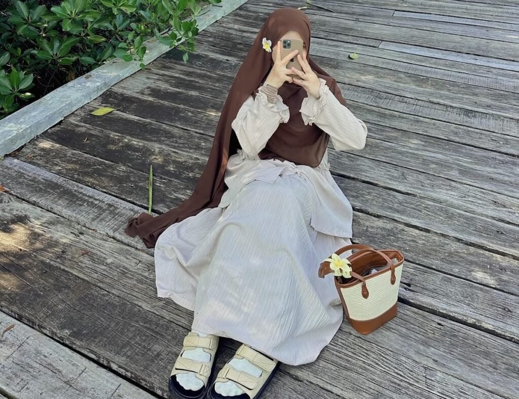 Muslim girls WhatsApp dp thumbnail